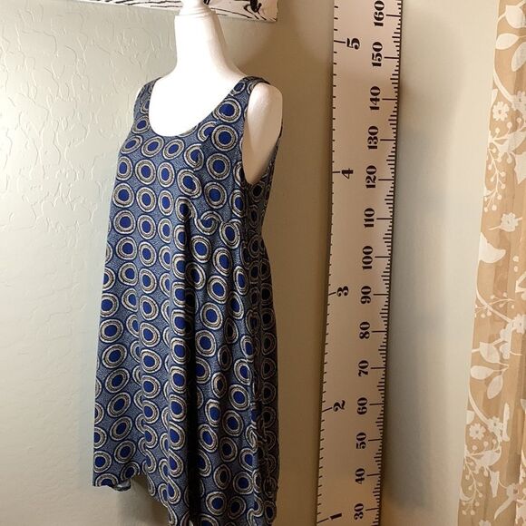 H&M blue circular pattern dress with back button closure Size 6 Full skirt - Picture 2 of 9